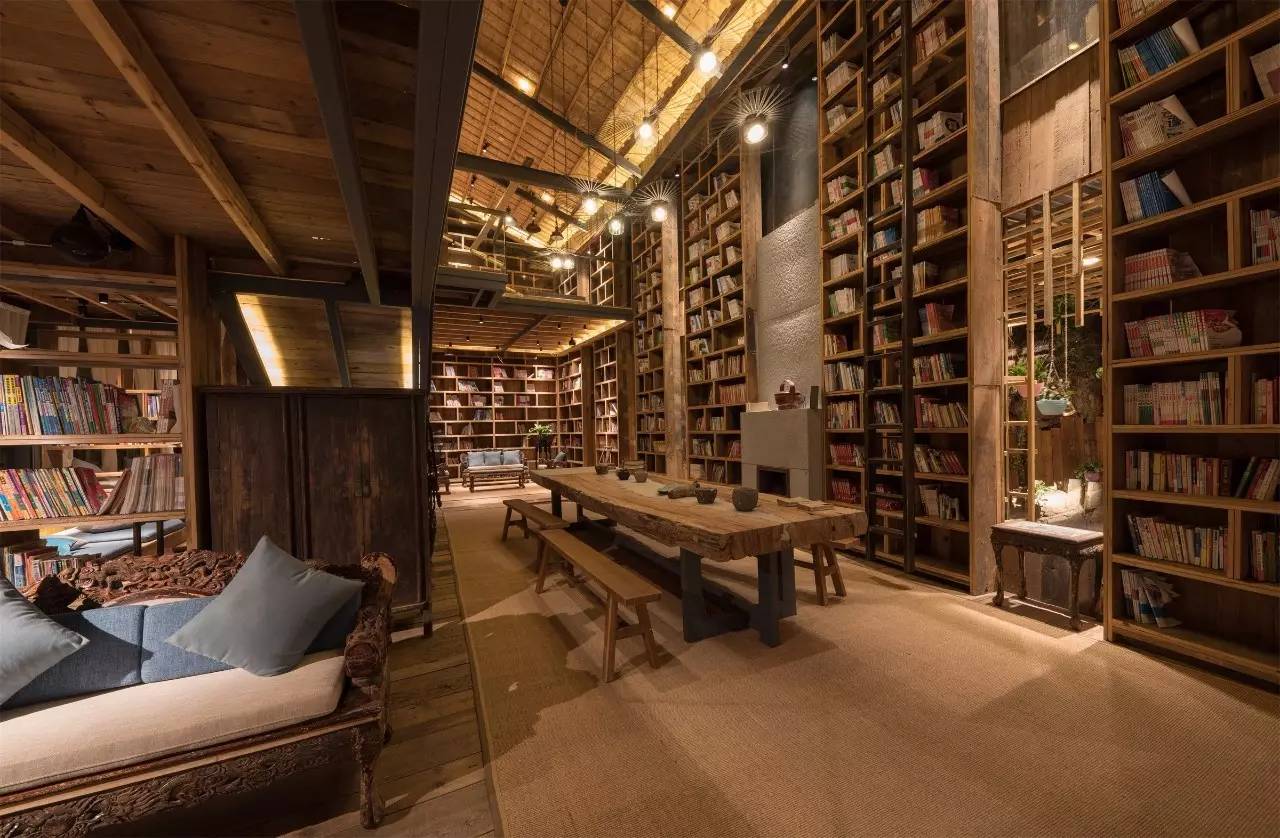 尋·尋客棧，一家超大藏書閣民宿設計