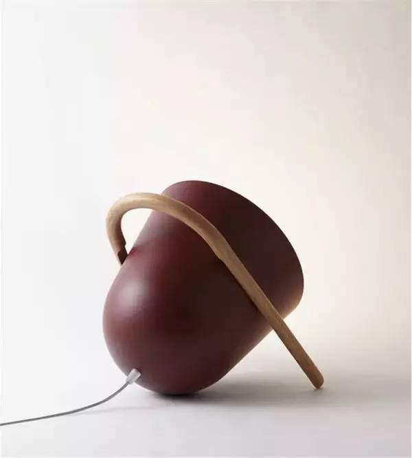 極簡巧妙的燈具設計