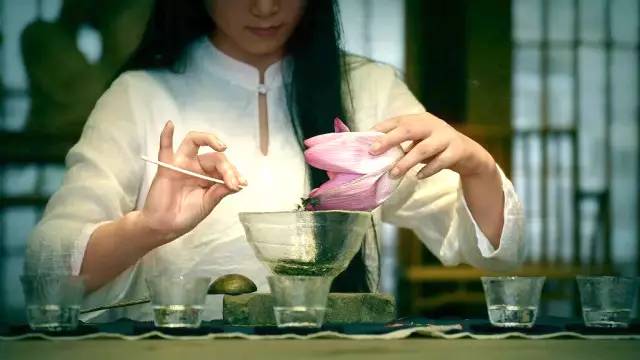 慈舍，悲喜隱去慈從舍生