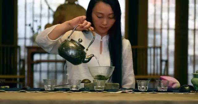 慈舍，悲喜隱去慈從舍生