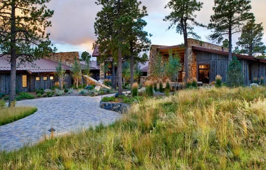 裝修設(shè)計，用石頭和木材建的豪宅