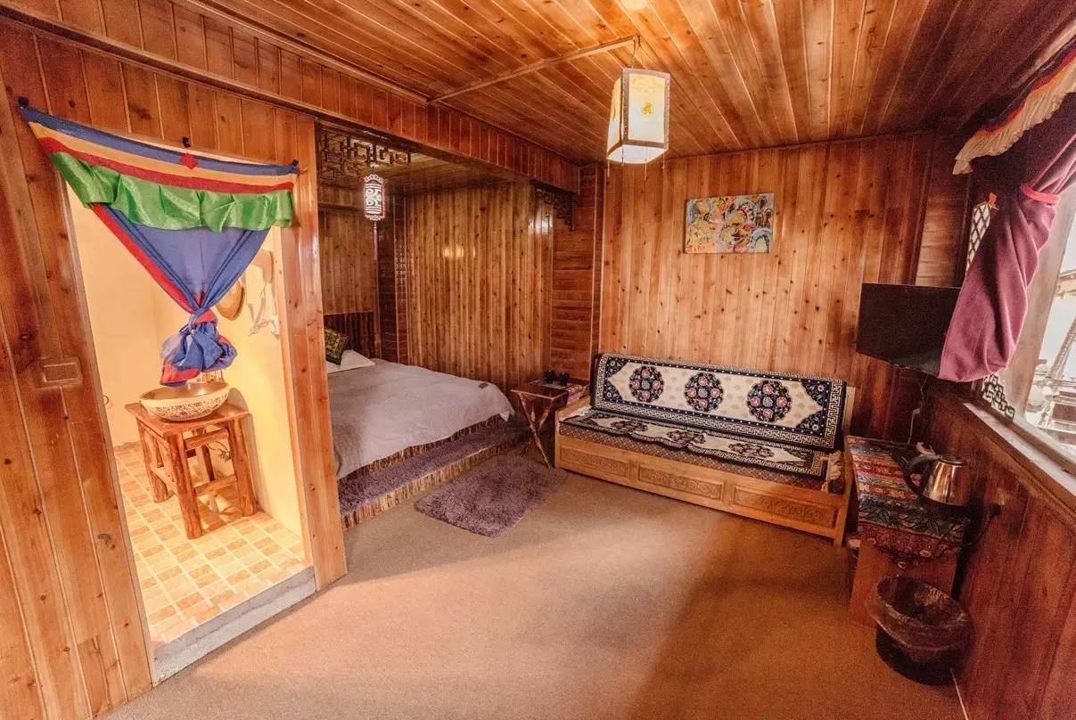 藝棧藏式客棧，我在等風(fēng)也在等你