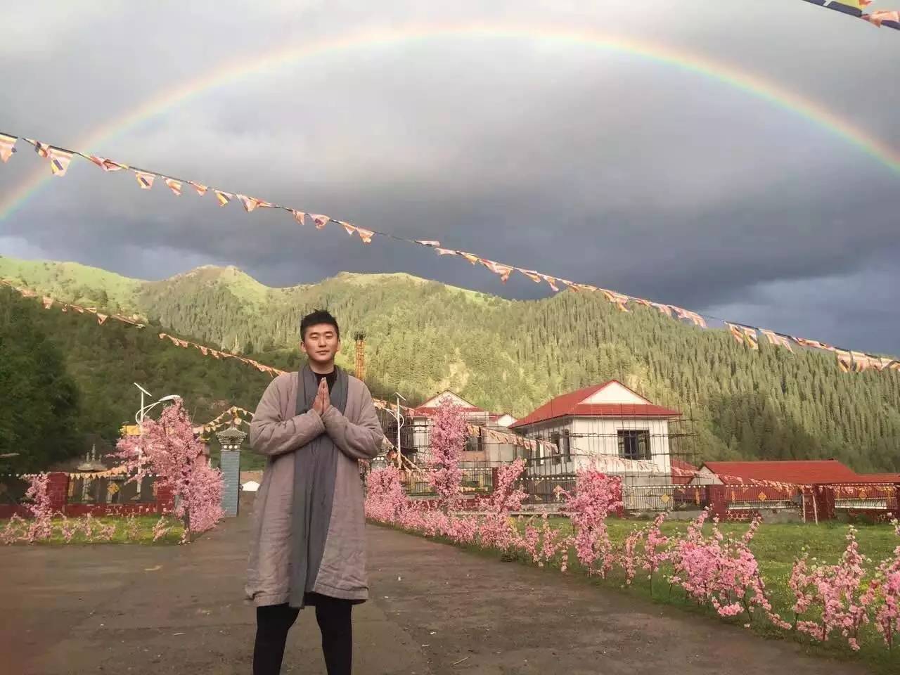 青桐·青竹茶舍，茶香縹緲靜賞西湖