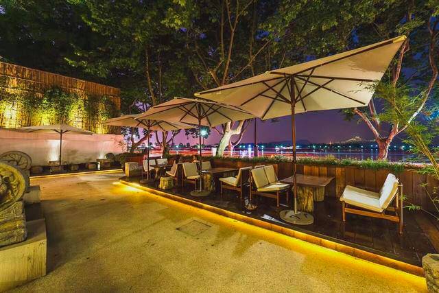 青桐·青竹茶舍，茶香縹緲靜賞西湖