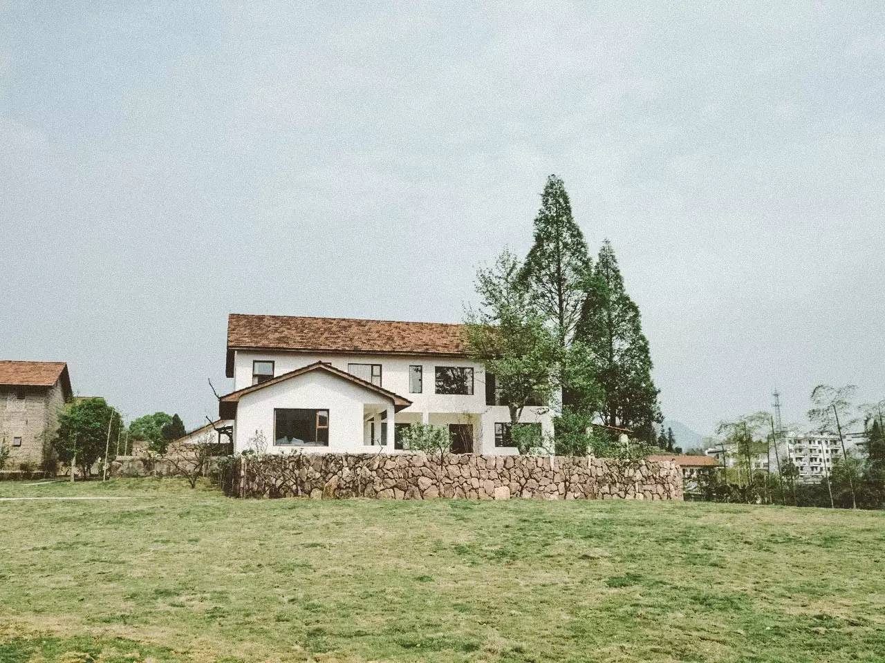 西坡千島湖民宿酒店，瓦爾登湖的自由生活