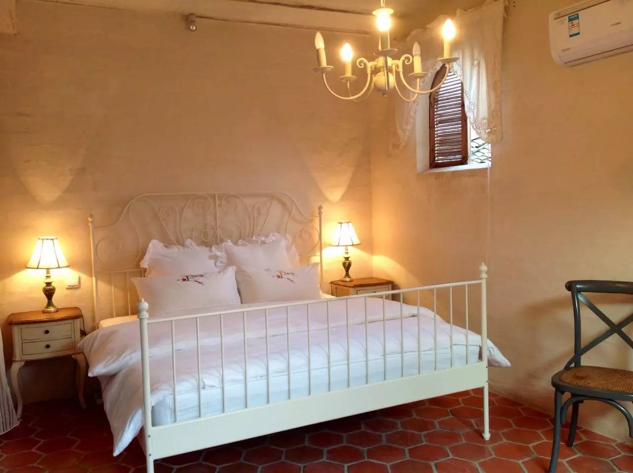 南屏喜舍民宿，從南方飛入徽州白墻灰瓦的歸燕