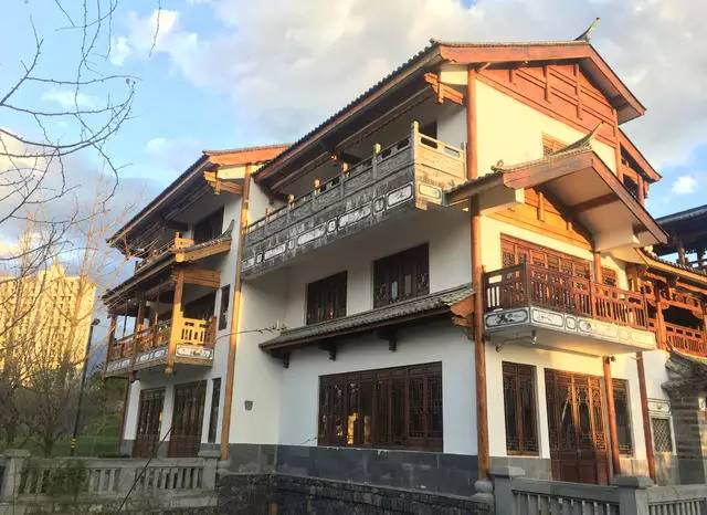 山居秋暝民宿，在大龍井古鎮(zhèn)體驗(yàn)民族文化