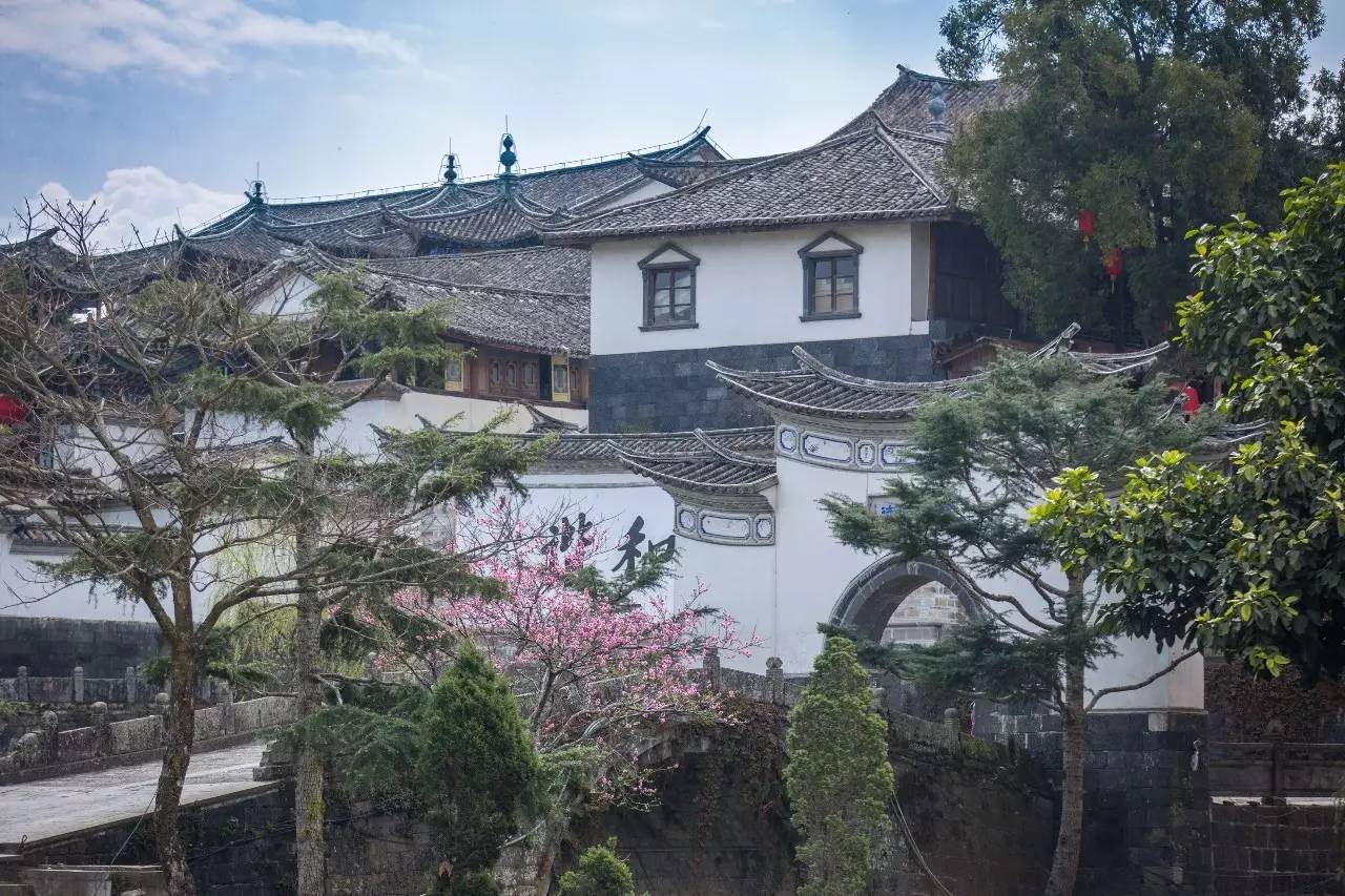 山居秋暝民宿，在大龍井古鎮(zhèn)體驗(yàn)民族文化