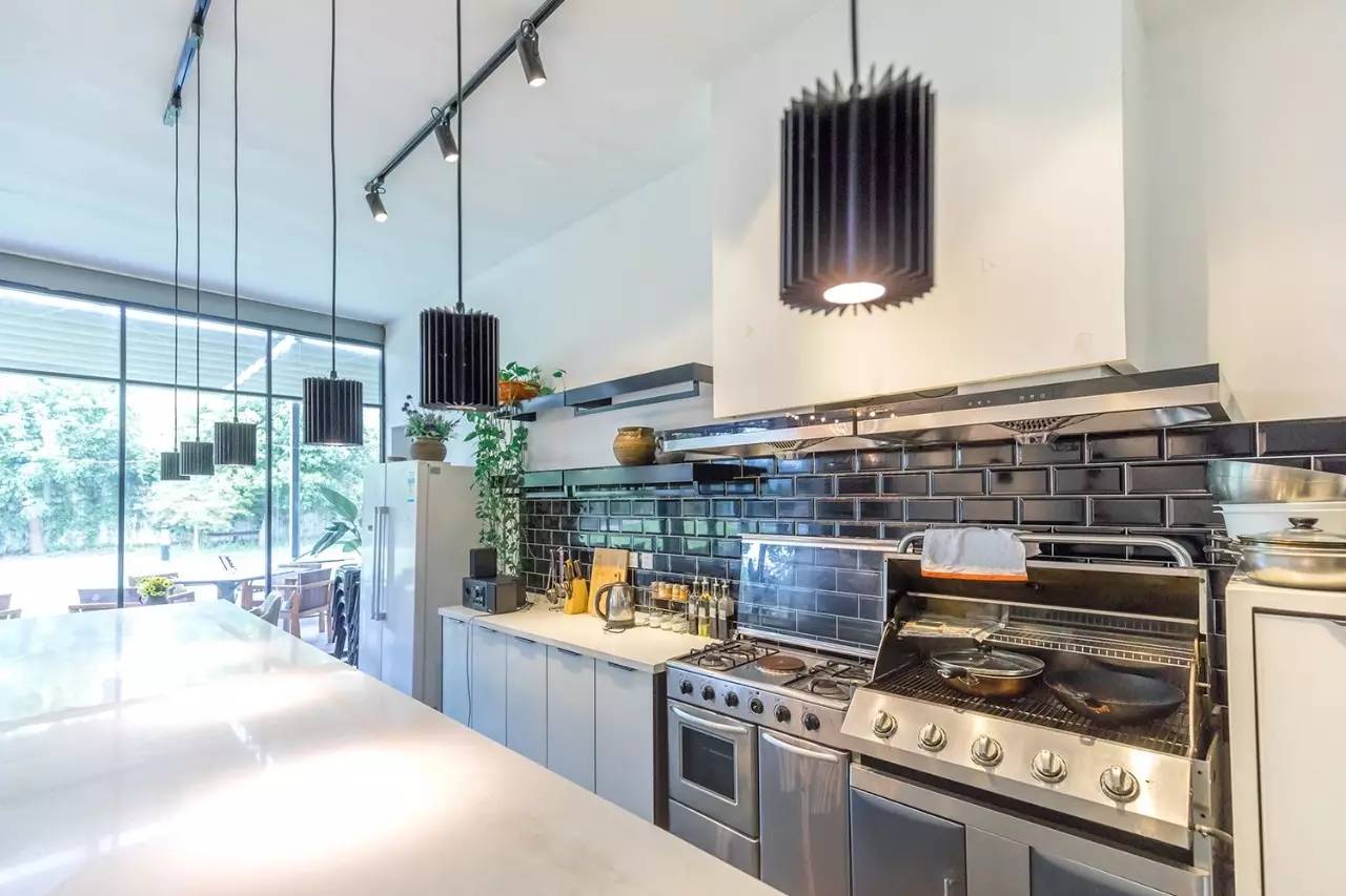 上海四舍，遠(yuǎn)離城市溫暖自由靈魂的世外江湖