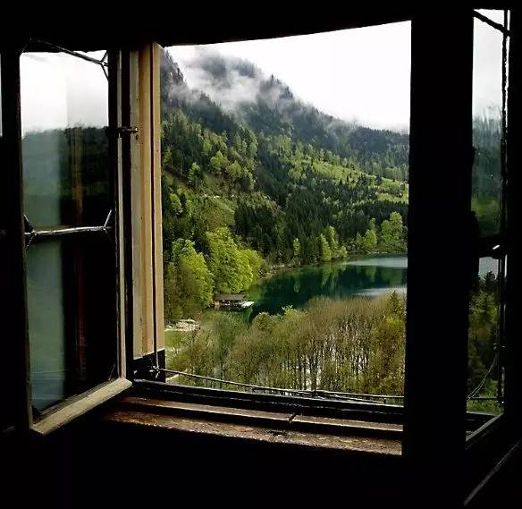 住進(jìn)山林享受一個(gè)人的狂歡，愛(ài)上中式裝修的1