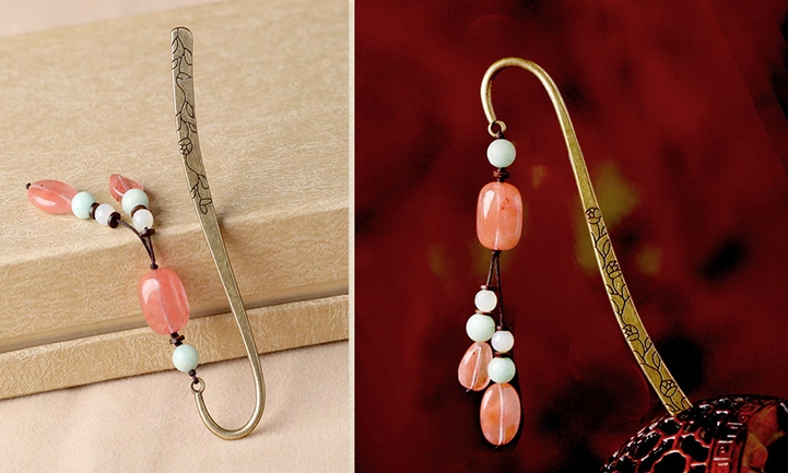 簡(jiǎn)約復(fù)古古風(fēng)西瓜紅石流蘇書(shū)簽