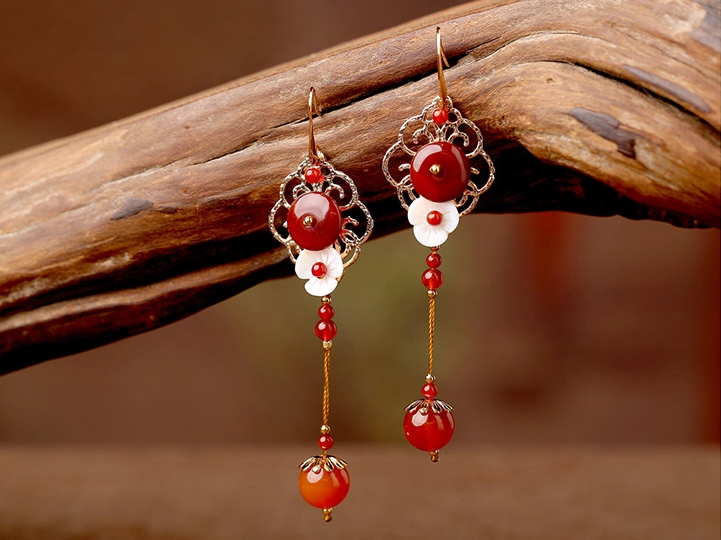 紅瑪瑙吊墜首飾貝殼花氣質耳環(huán)