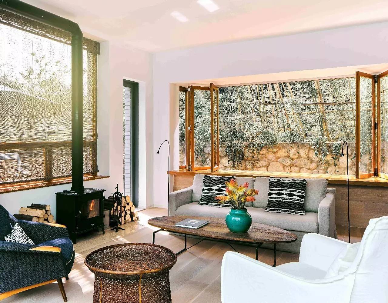 大理浥塵客舍，在山水間觀洱海日出望蒼山之巔