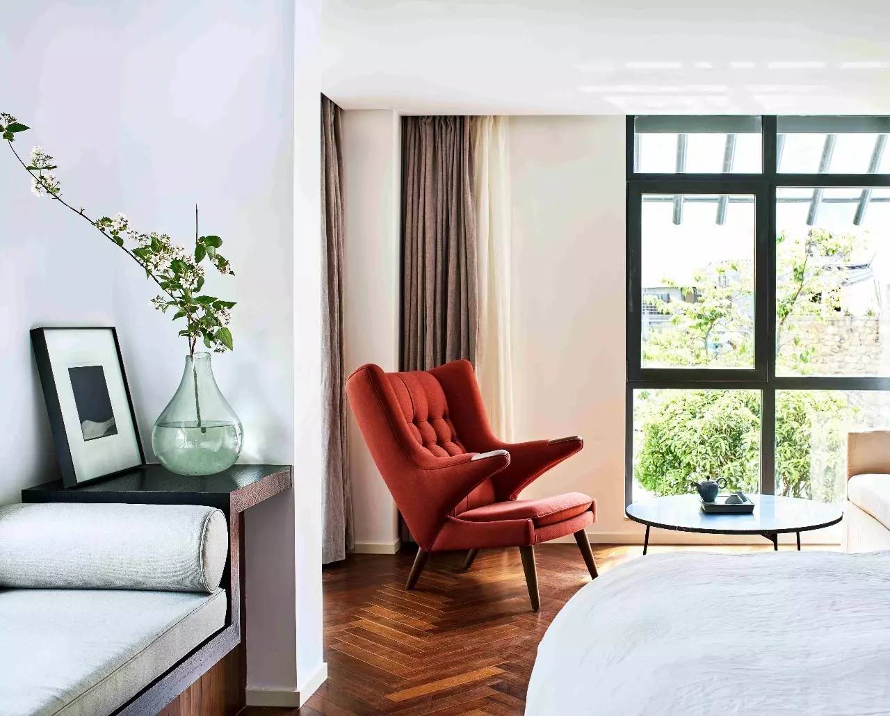 大理浥塵客舍，在山水間觀洱海日出望蒼山之巔