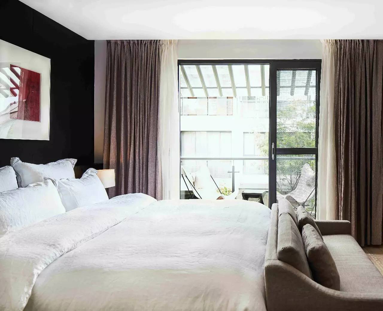 大理浥塵客舍，在山水間觀洱海日出望蒼山之巔