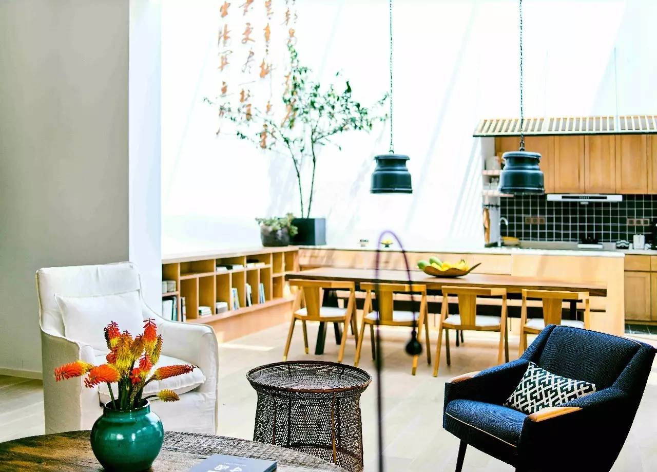 大理浥塵客舍，在山水間觀洱海日出望蒼山之巔