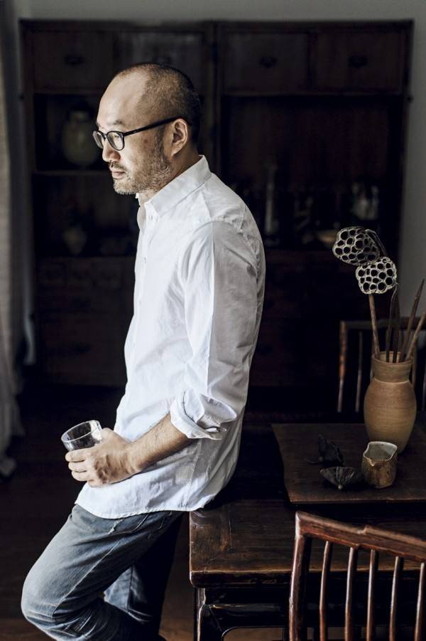 大理既下山，天光云影共徘徊