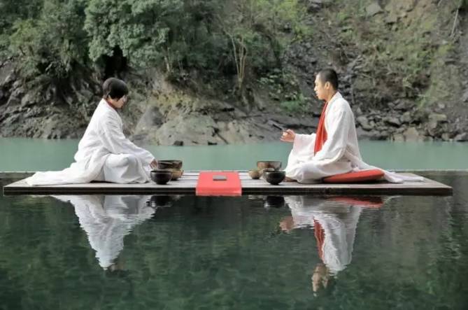 客堂間莫干山民宿，隱居深山聆聽自然