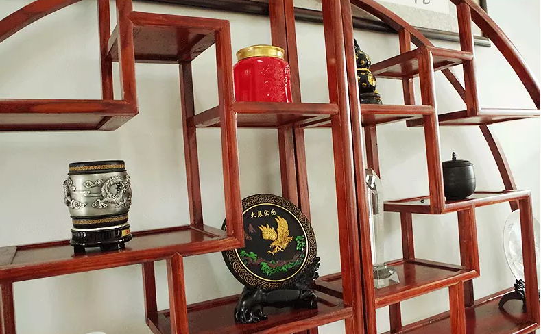 南榆木木展示架，中式古典實木隔斷博古架