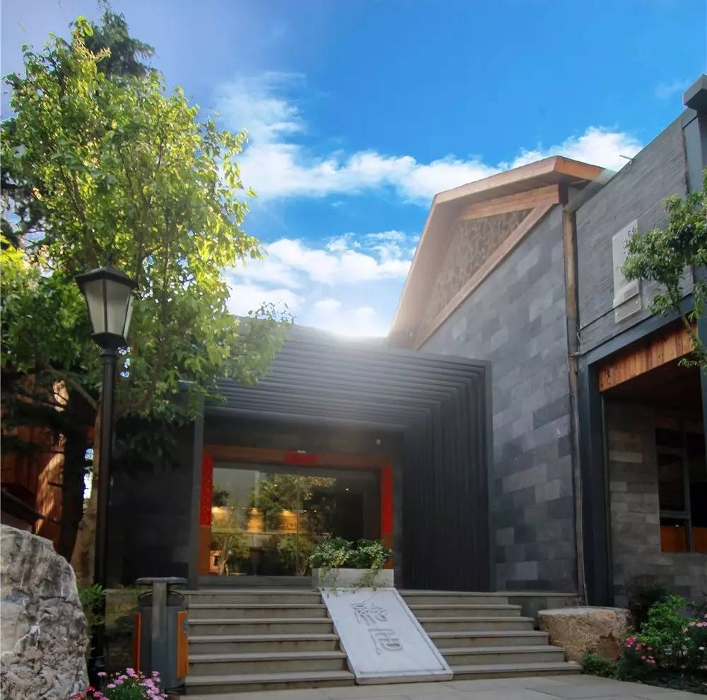 融居·銀箔泉，來銀箔泉邊喝茶看蒼山洱海