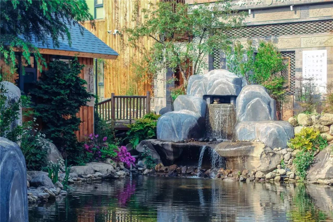 融居·銀箔泉，來銀箔泉邊喝茶看蒼山洱海