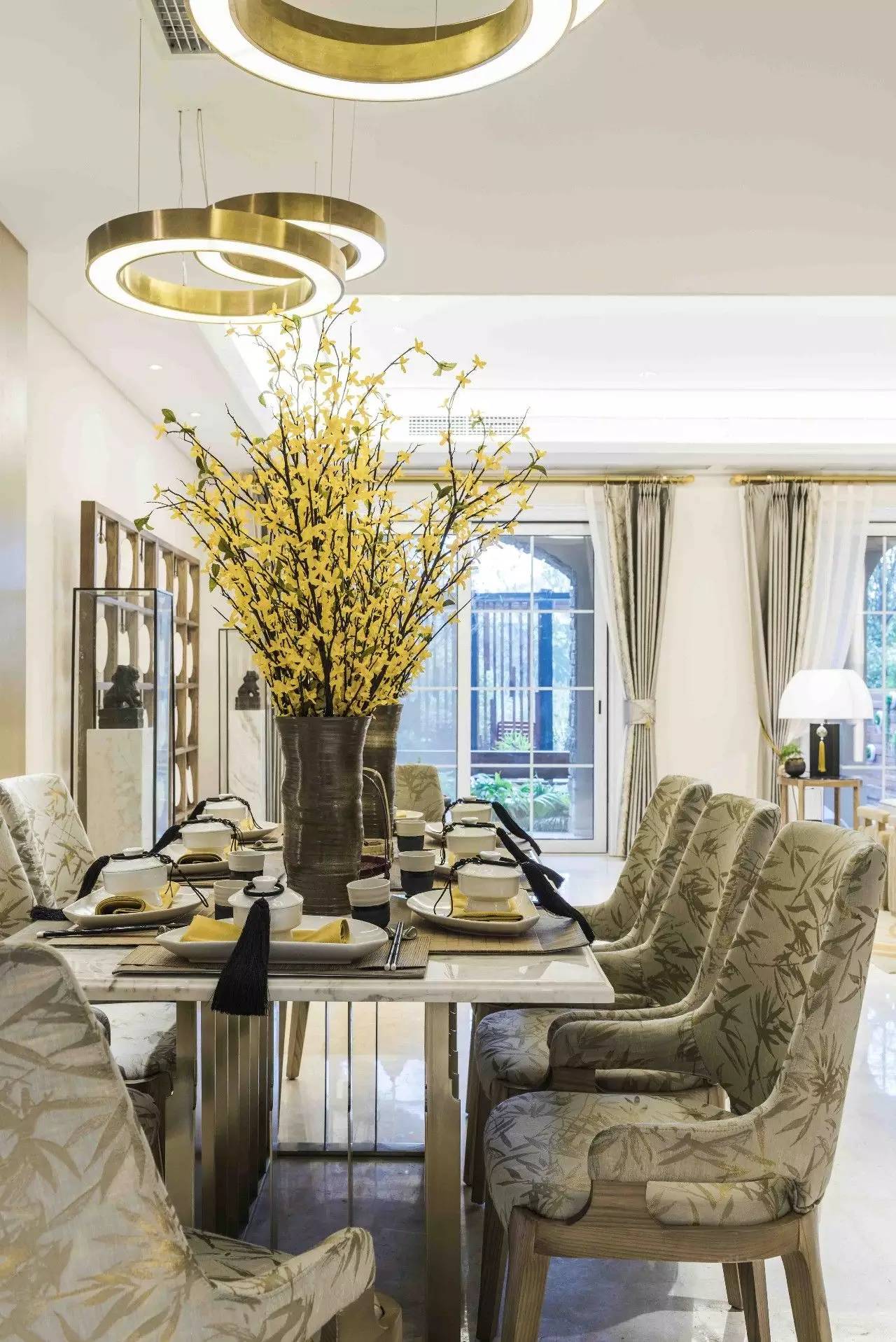 點(diǎn)香拈花，雅致禪意的新中式裝修設(shè)計(jì)