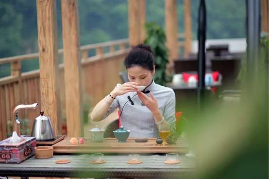 壹城一家，一座城一盞燈一個(gè)家在守候你