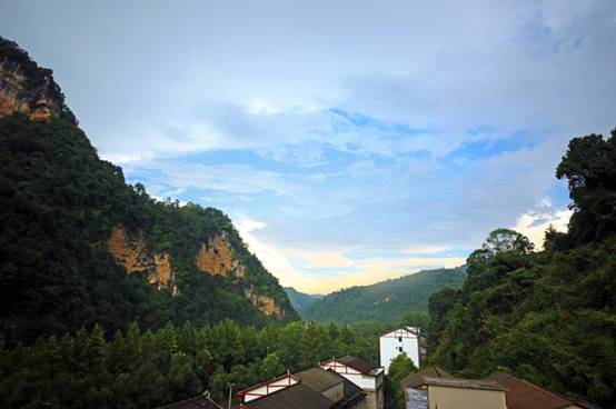 壹城一家，一座城一盞燈一個(gè)家在守候你