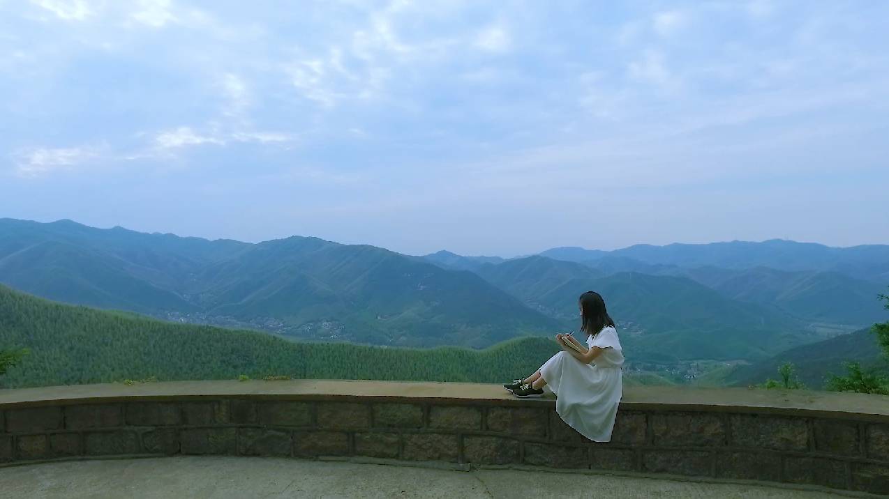 鳴林民宿，穿越千山萬水魂?duì)繅羲鞯闹挥屑亦l(xiāng)