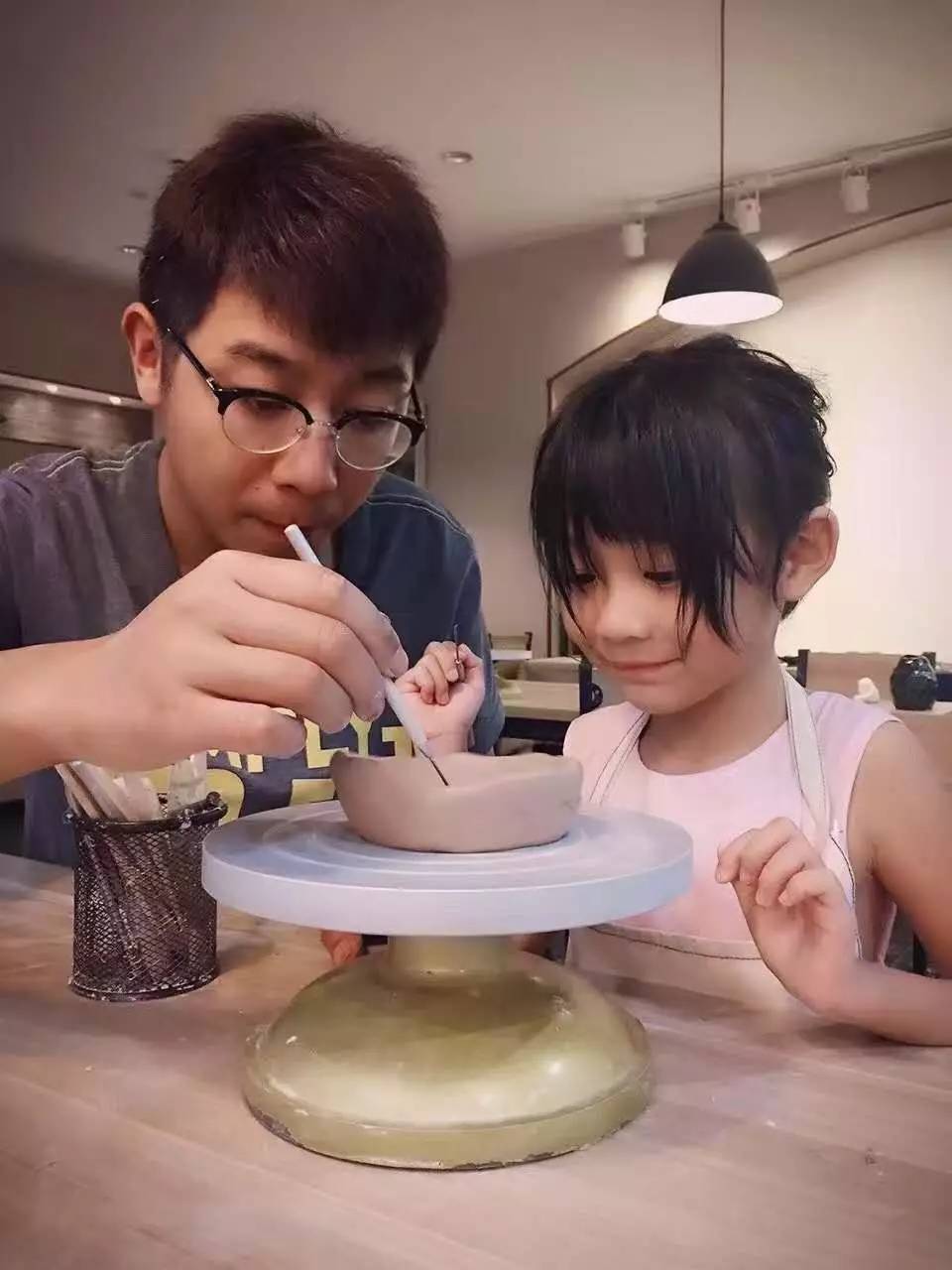 如隱·小佐居，半入溪水半入云