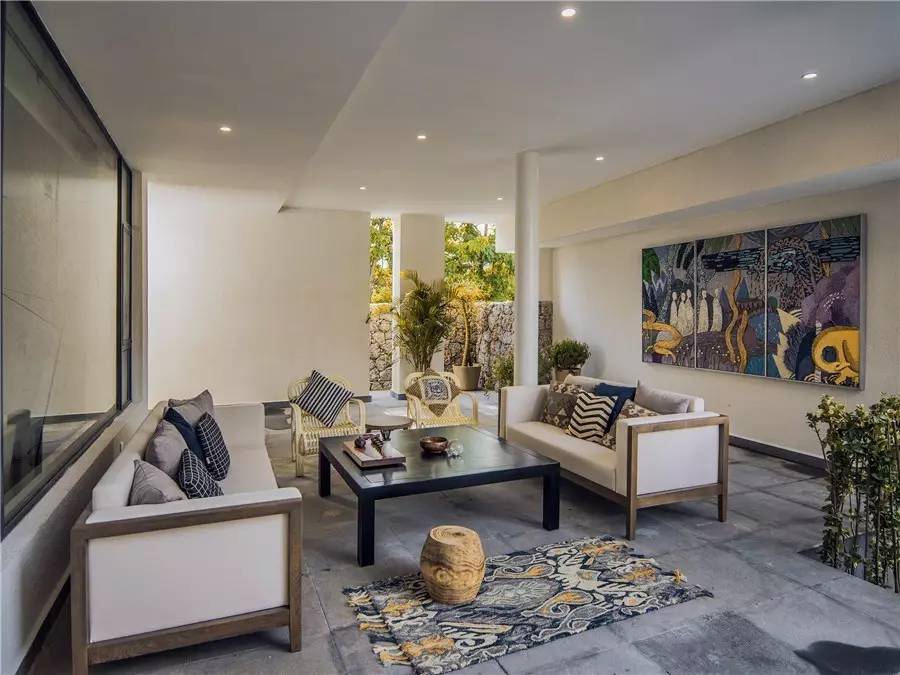 雪山莊園，只是天堂下降了一點(diǎn)點(diǎn)