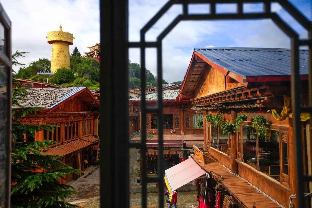 天空之城南杉藝術(shù)酒店，在月光之城尋找探索