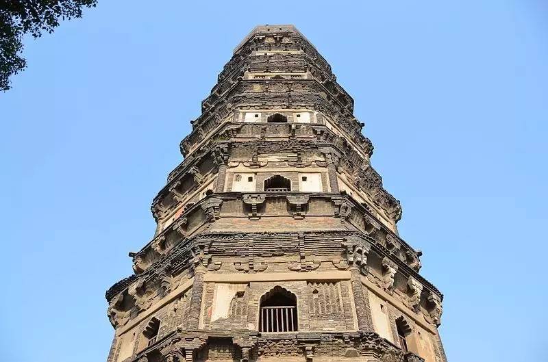 種類(lèi)繁多的中國(guó)佛塔，佛教文化博大精深