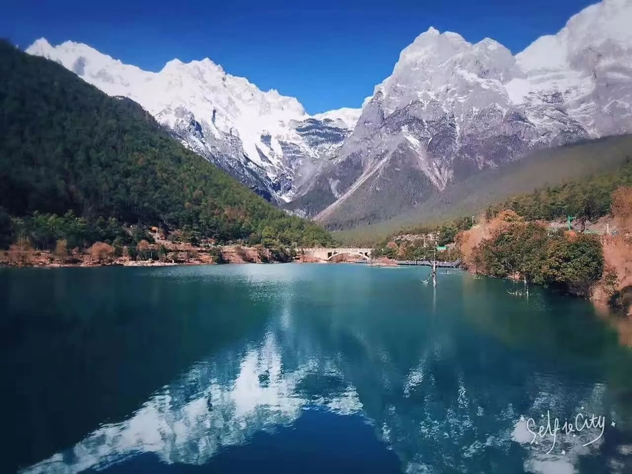 麗江束河聚寶齋民宿，告別曾經(jīng)邂逅未來的美麗