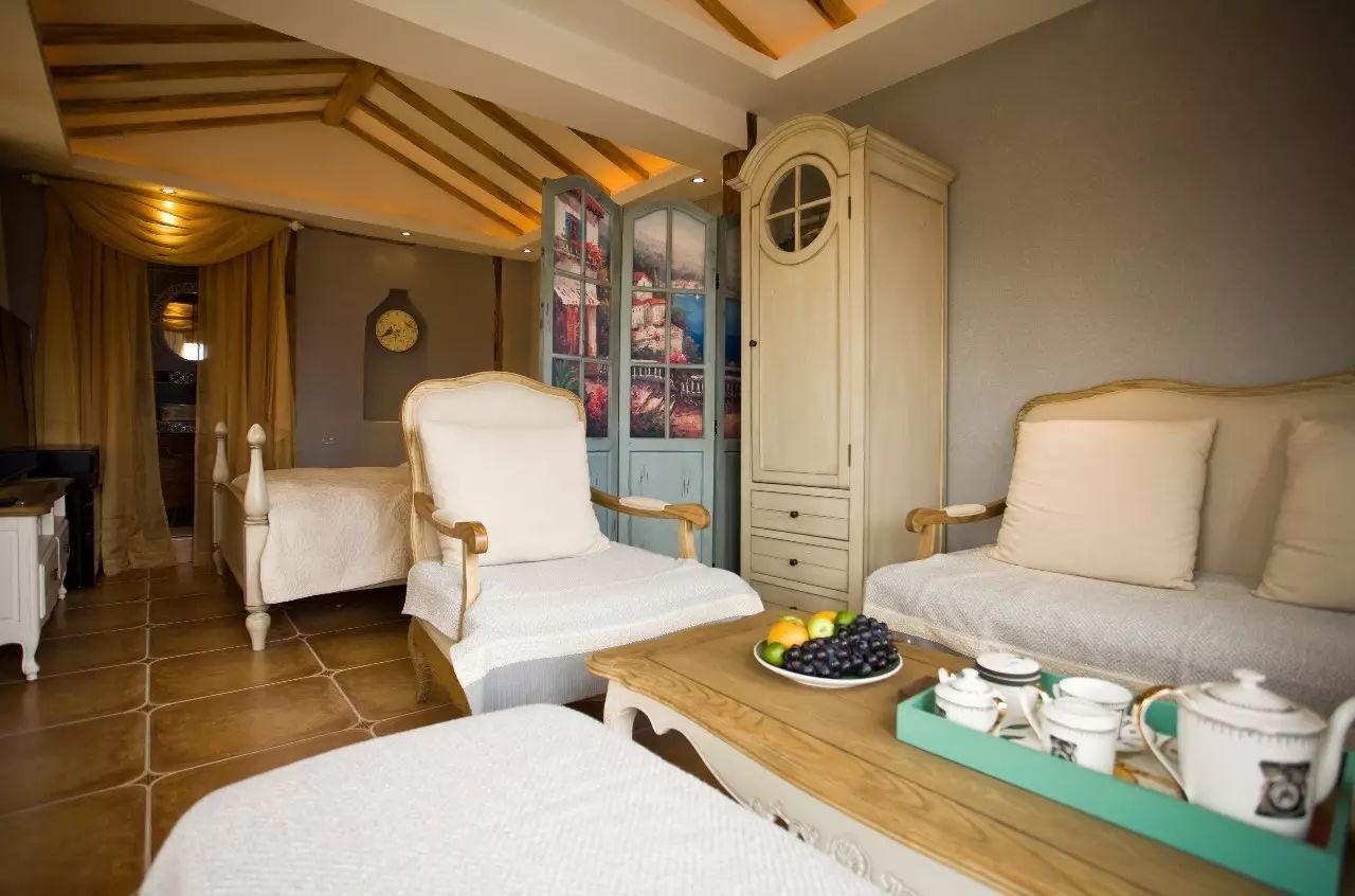 麗江束河聚寶齋民宿，告別曾經(jīng)邂逅未來的美麗