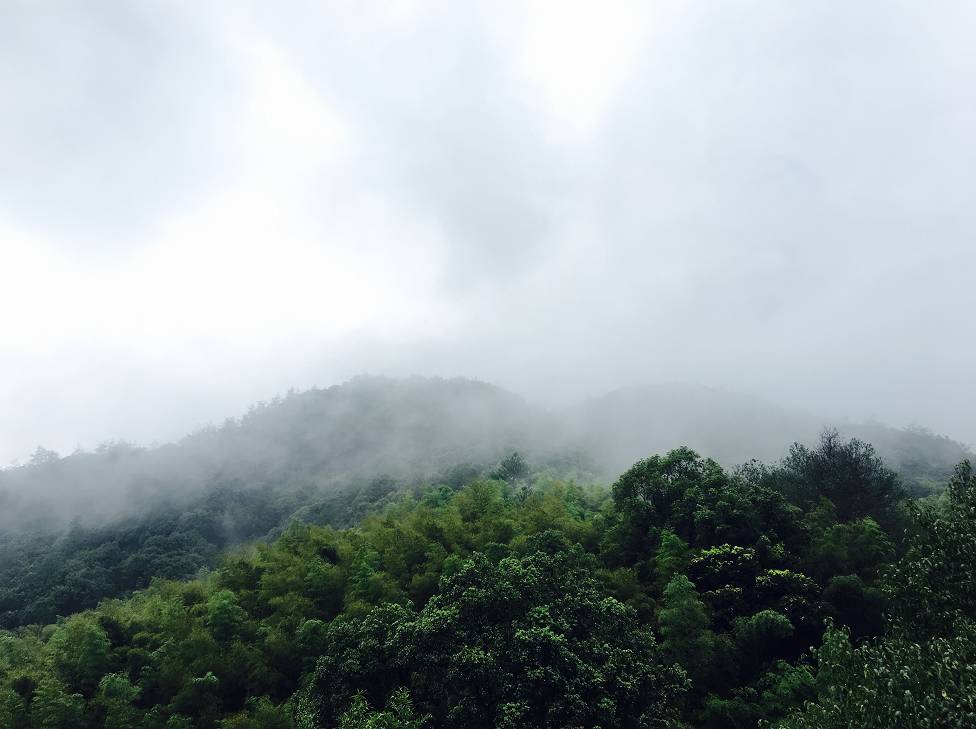 杭州·天方夜潭，給你一個(gè)「山脊之巔」的舞臺(tái)