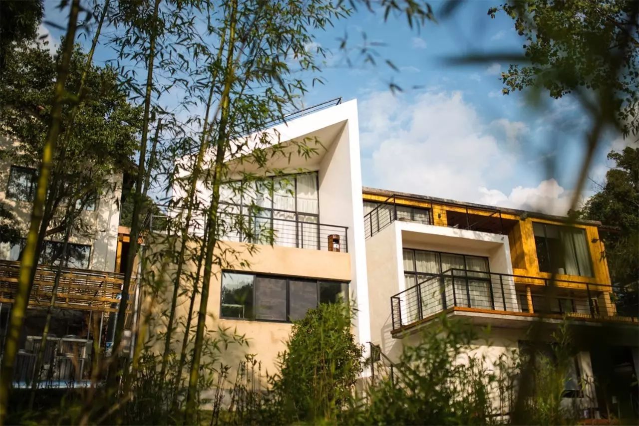 杭州·天方夜潭，給你一個「山脊之巔」的舞臺