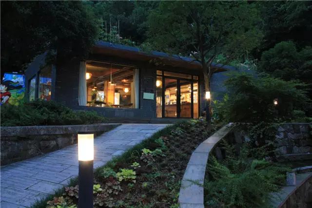 杭州·一色山墅，滿覺(jué)隴的月色喝茶散步都是雅事