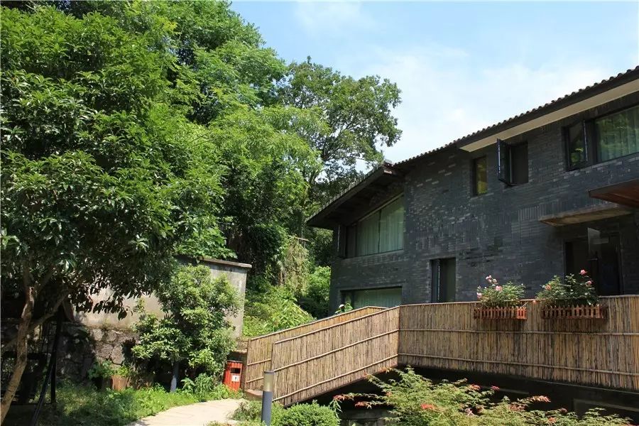 杭州·一色山墅，滿覺隴的月色喝茶散步都是雅事