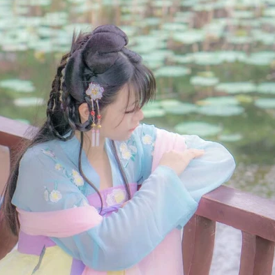 清新唯美家佳樂文學(xué)古風(fēng)真人女子頭像