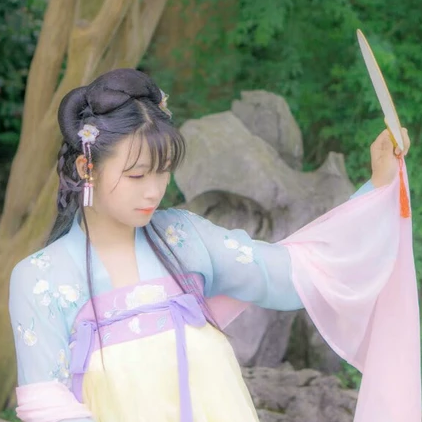 清新唯美家佳樂文學(xué)古風(fēng)真人女子頭像