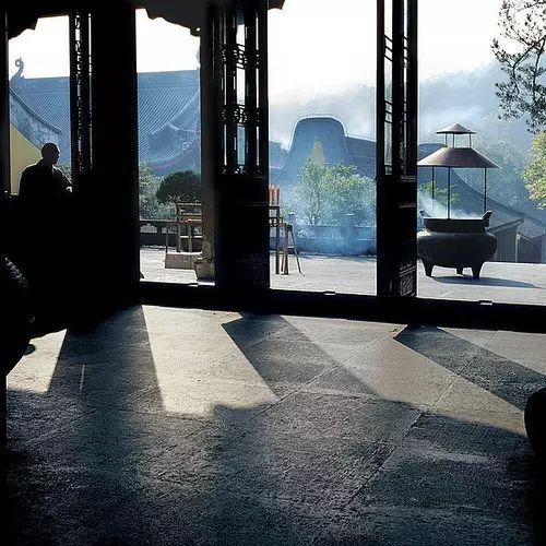 寺廟佛教文化，蕓蕓眾生便是修行