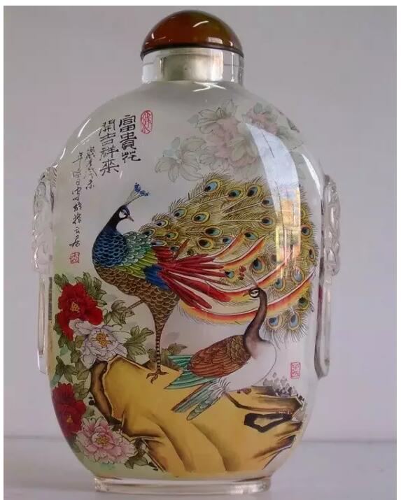 內(nèi)畫鼻煙壺，壺中天地間掌心中國美