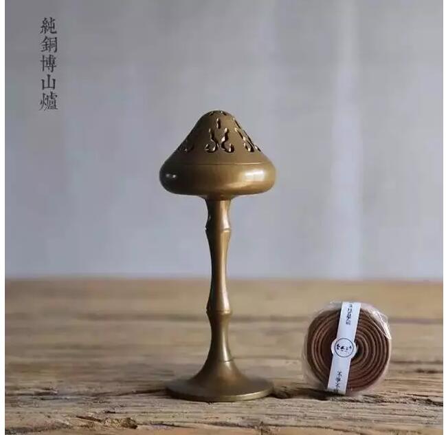 香爐紫煙，出自香爐歸于縹緲