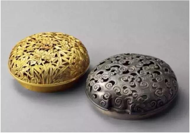 香爐紫煙，出自香爐歸于縹緲