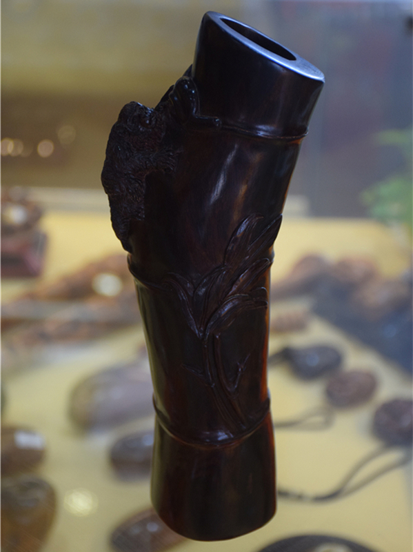 黃花梨筆筒，筆筒中的君子