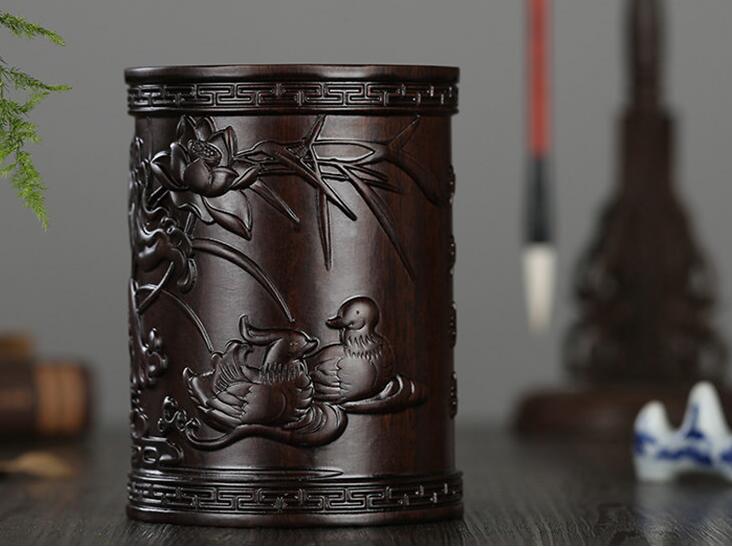 紅木筆筒，書房中不可或缺的瑰寶