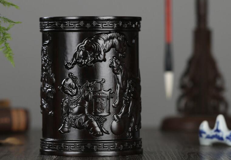 紅木筆筒，書房中不可或缺的瑰寶