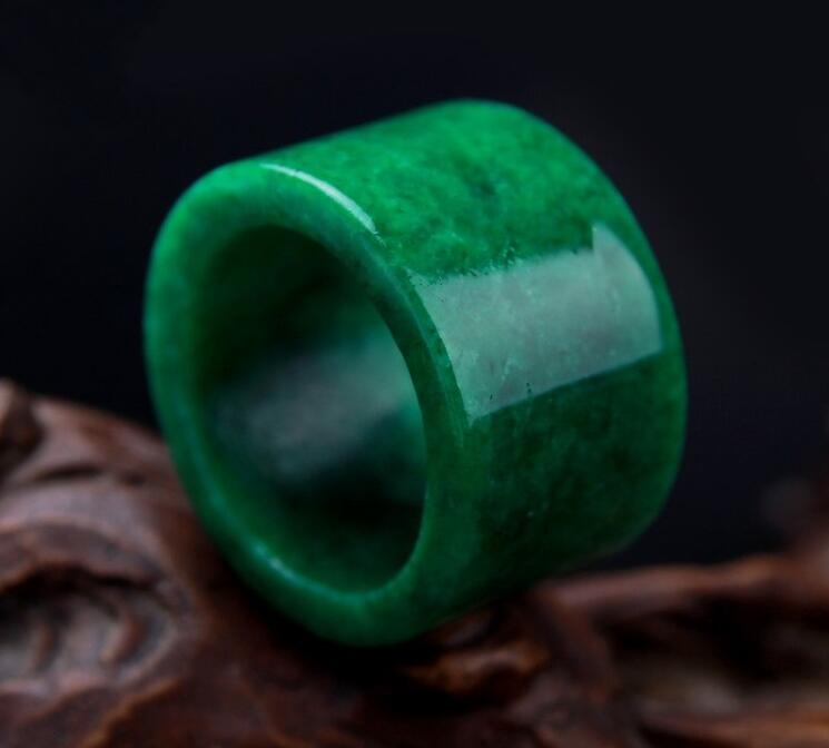 玉扳指，最美的指上風情