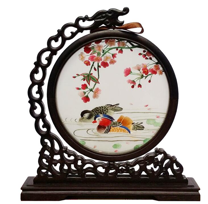 純手工蘇繡屏風(fēng)，刺繡針針姑蘇魂